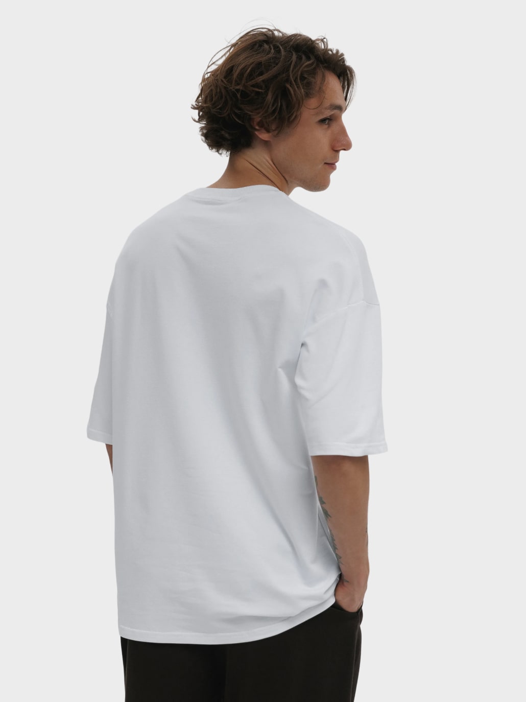 Футболка чоловіча біла