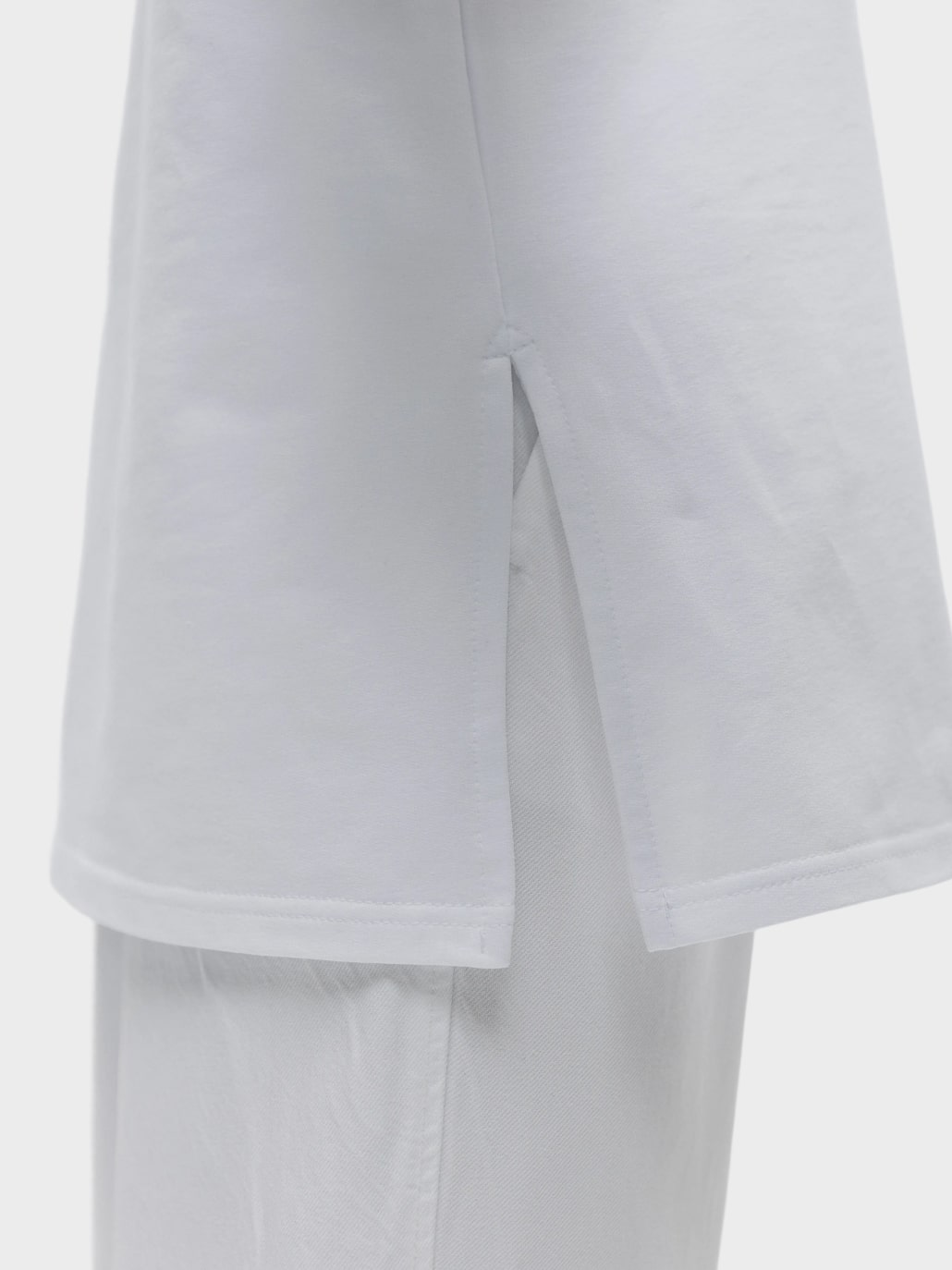 Футболка жіноча біла